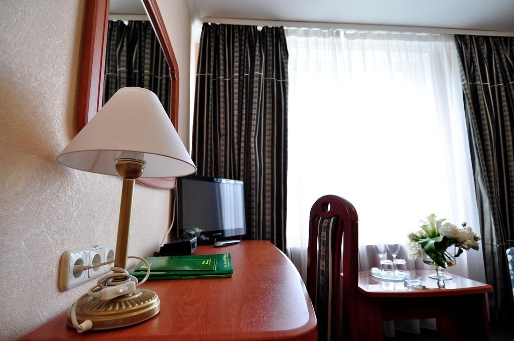 Hotel Yubileiny Minsk Extérieur photo