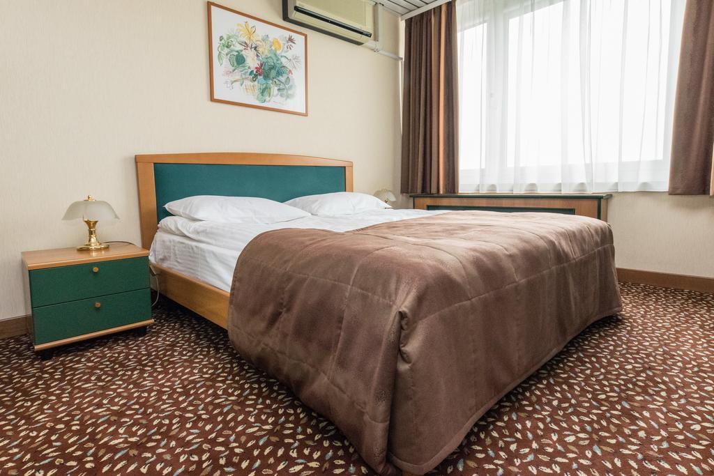 Hotel Yubileiny Minsk Extérieur photo